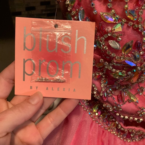 Never worn , some bead work that needs fixed . Shown in pictures. Asking $120 - Picture 3 of 4